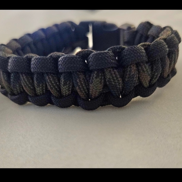 handmade Other - Paracord Woodland Camo Size 8"‎ Bracelet